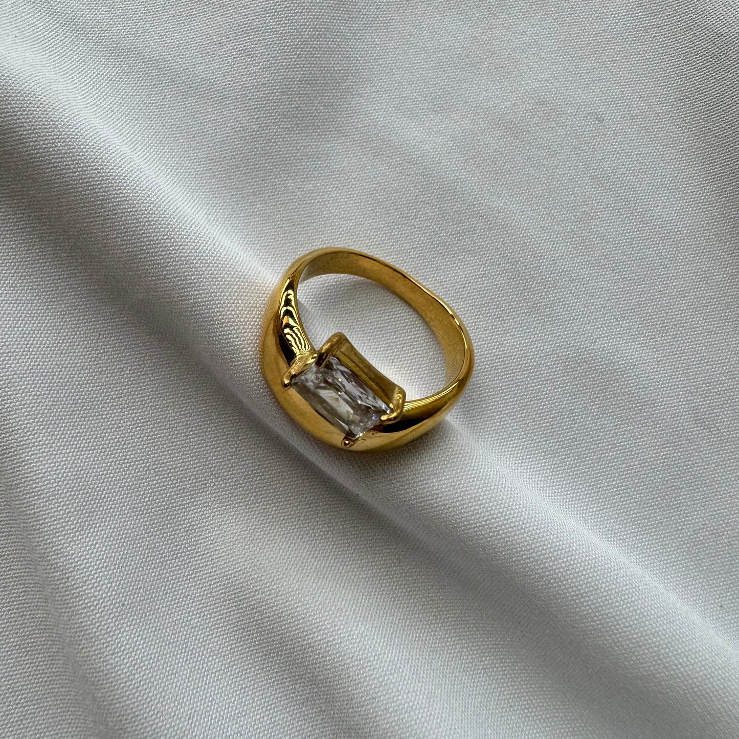 Nova Zirconia Ring