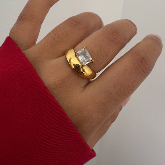 Nova Zirconia Ring