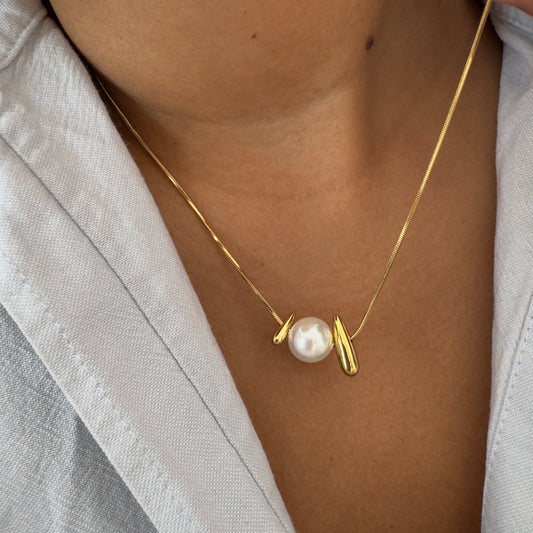 Nova  Pearl Necklace