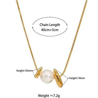 Nova  Pearl Necklace